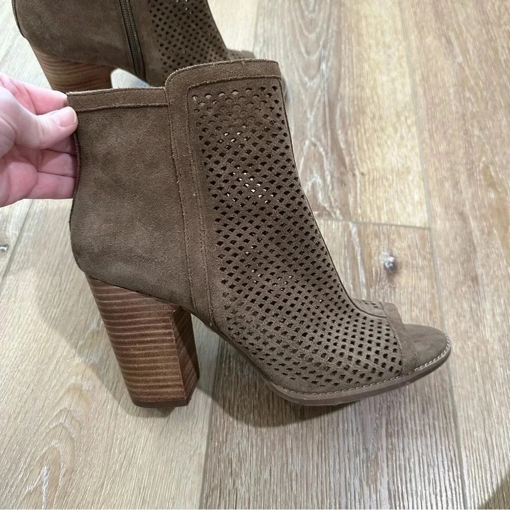 Lucky Brand Women's Lakyn Brown Leather Peep Toe Heeled Ankle Booties Sz 10 GUC